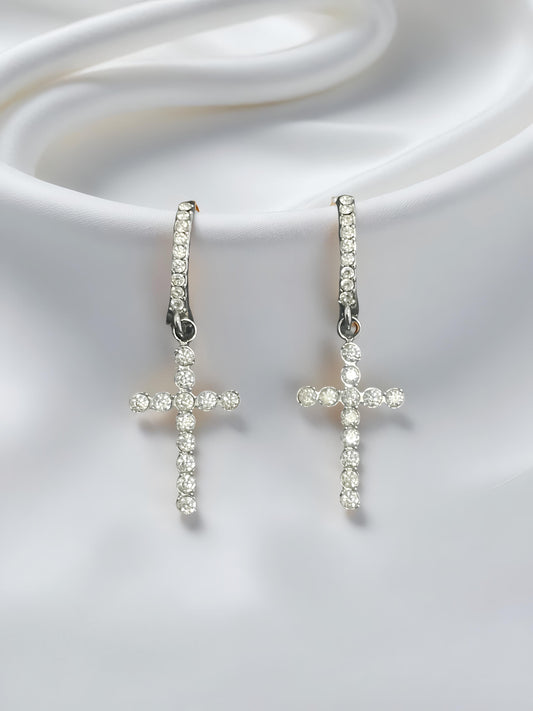 Cross Loops mit Steinen Ohrringe - Silber